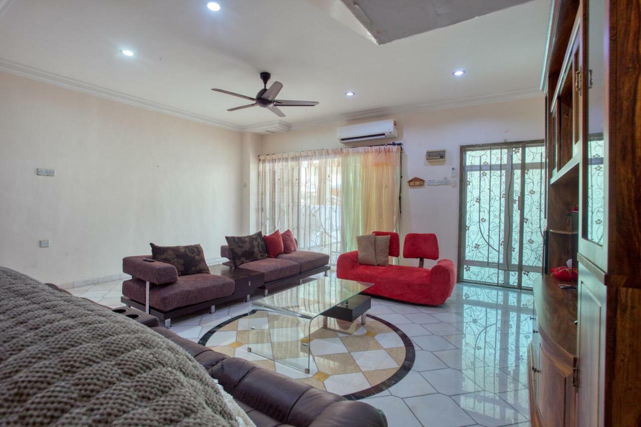 Gunung View Homestay 10 To 12 Pax Near Sunway Tambun Ipoh Exterior foto